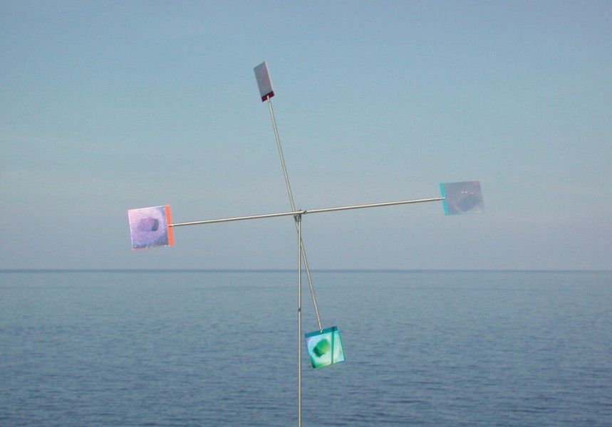 Mobiles 13 <strong>Icarus' Eyes, 2002</strong><br>Holomobile