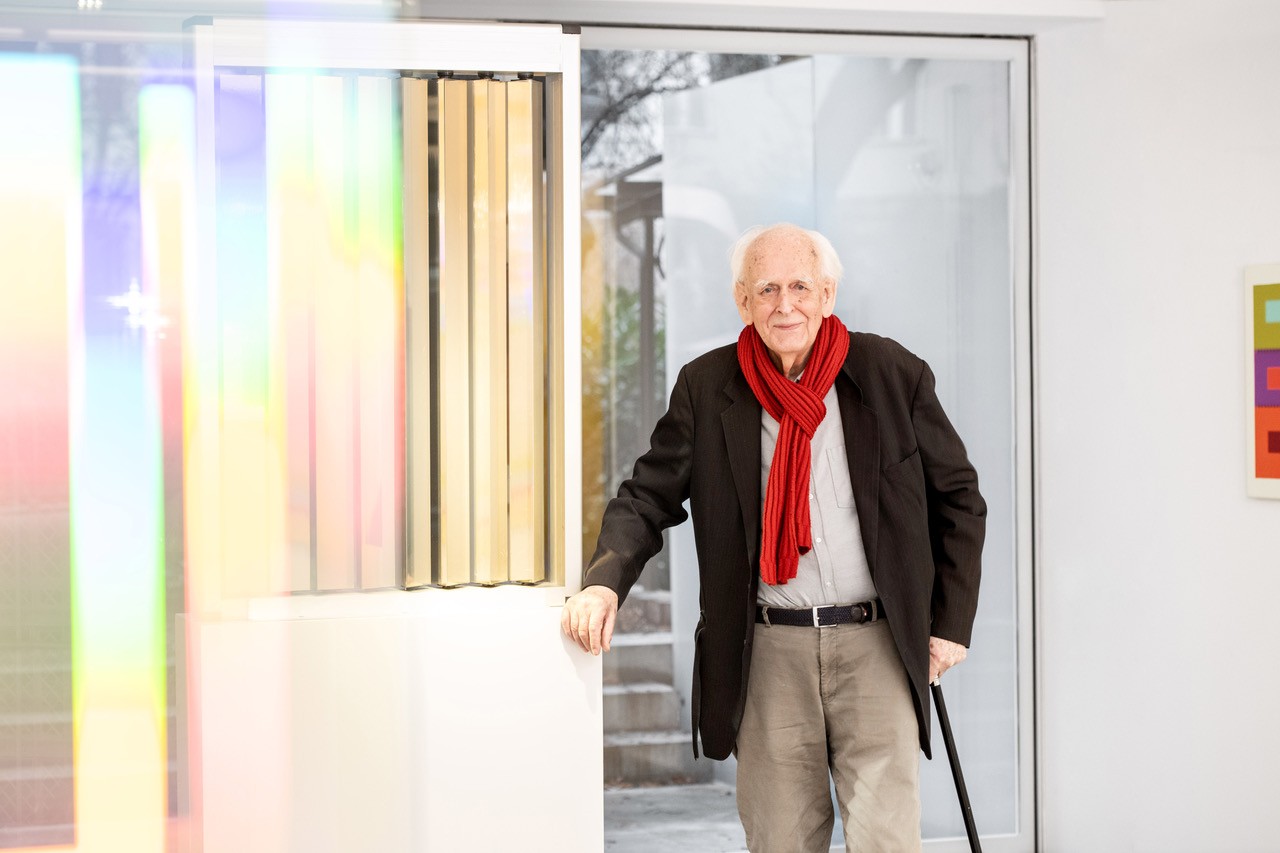 Life of Colors 1 Dieter Jung in seiner Ausstellung Life of Colors